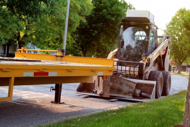 Road work ahead expect  Delays oad sign telling motorists to be alert as they are entering a contruction  suburb area.